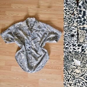Vintage Joyce Leopard Button-up Short Sleeve Shirt